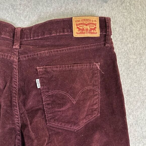 Levis Womens Size 32 Shaping Skinny Leg Corduroy Pants Burgundy Low Rise - Picture 4 of 10